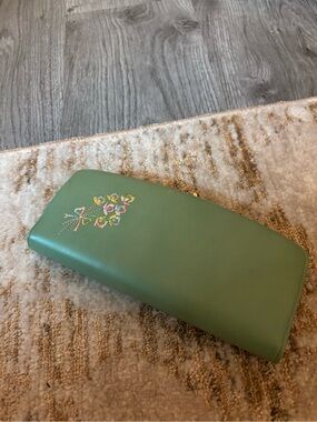 Vintage Green Floral Embroidered Women's Clutch